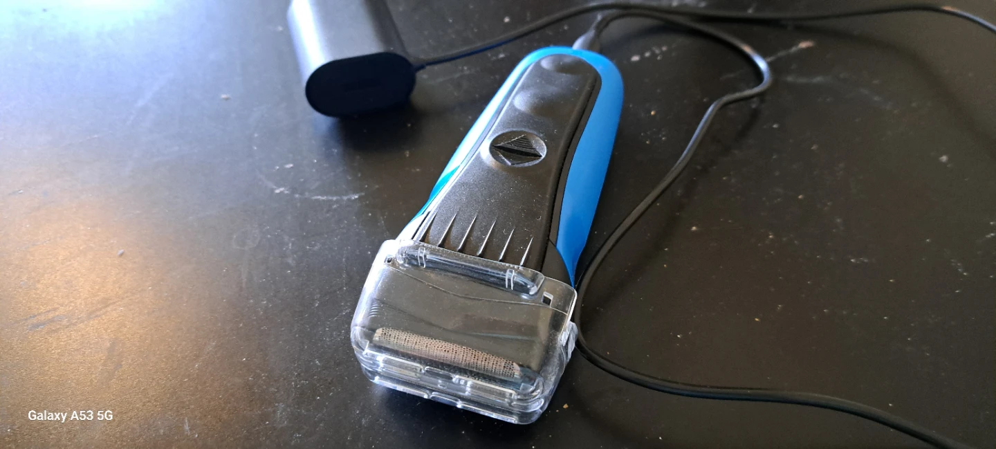 Braun Electric Shaver - photo 2