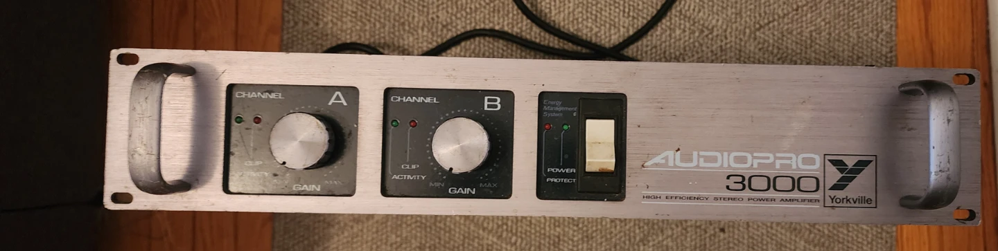 Yorkville Audiopro 3000 Amplifier