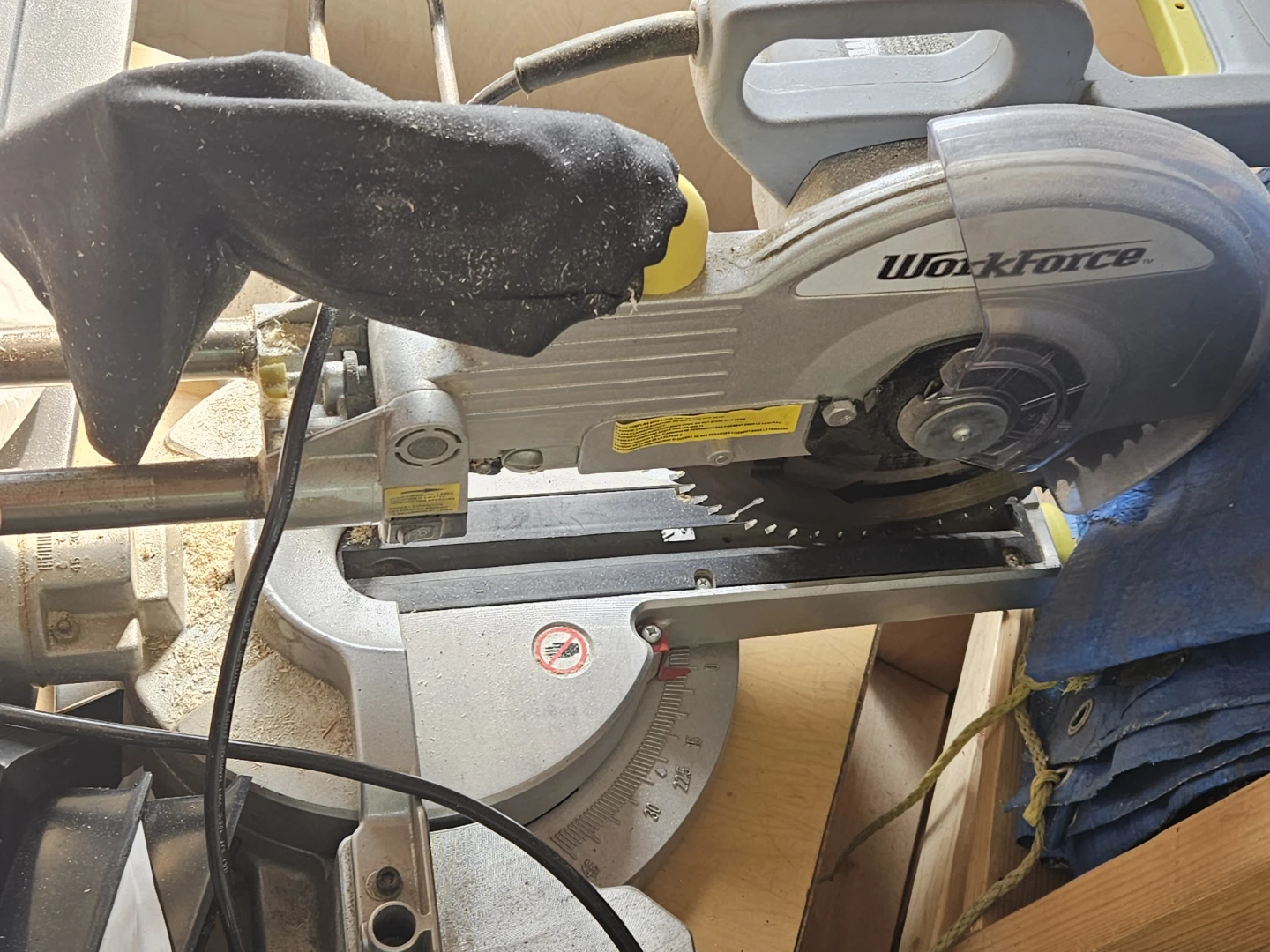 Workhorse compound sliding mitre saw - photo 2