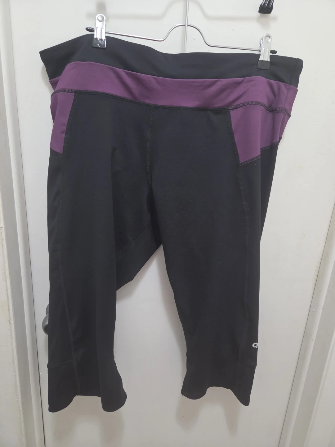 Hyba Athletic Tank Top and Capris Set - Purple/Black - 2X - photo 4