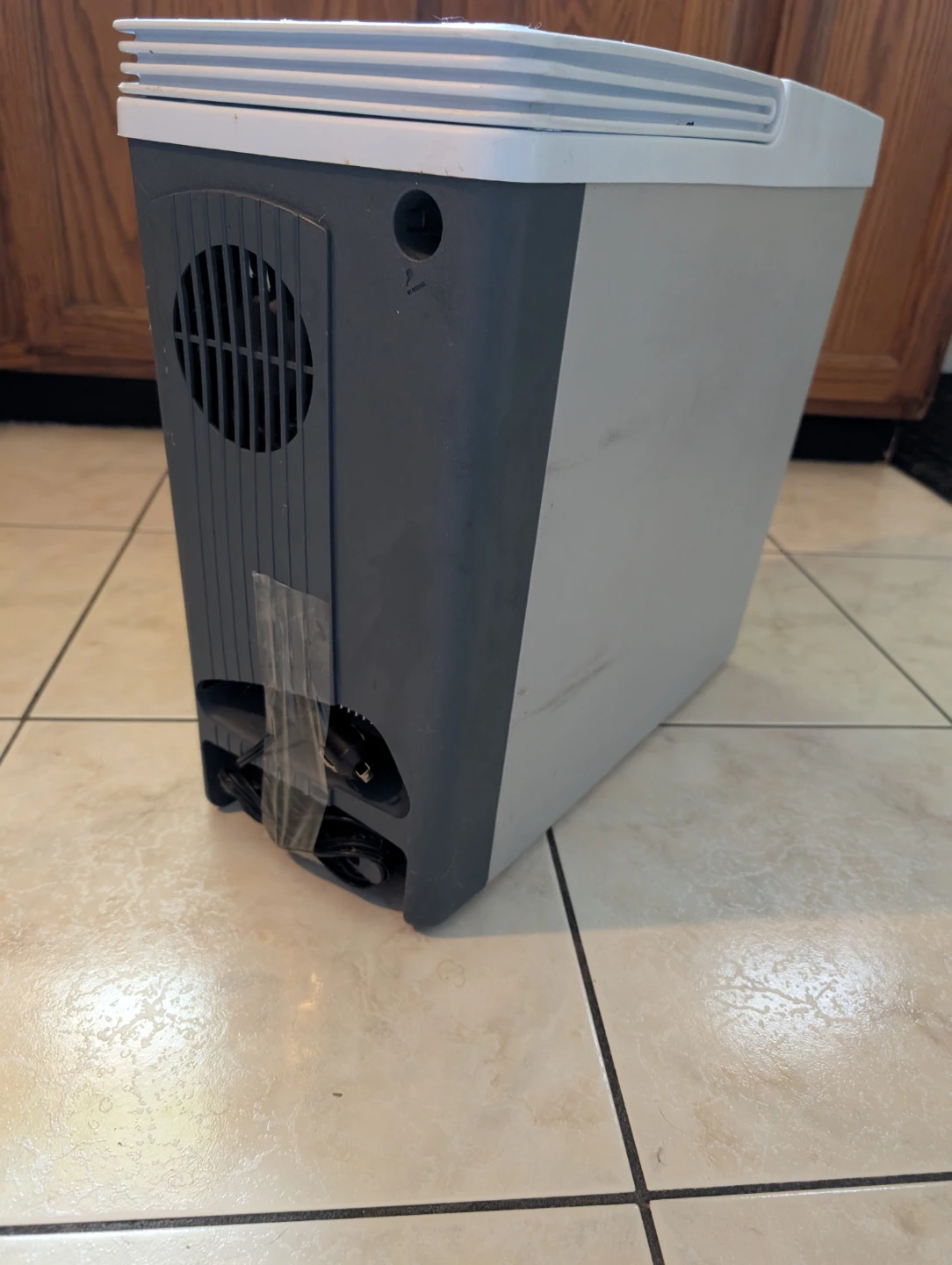 Koolatron P20 Compact Portable Fridge - photo 2