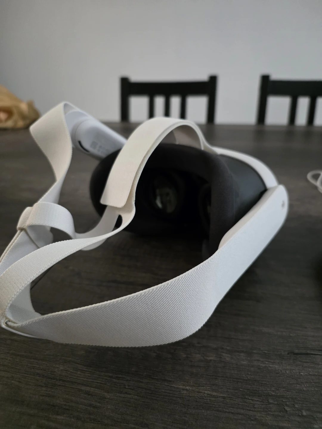 Meta Quest 3 128GB  VR Headset with Controllers - photo 2