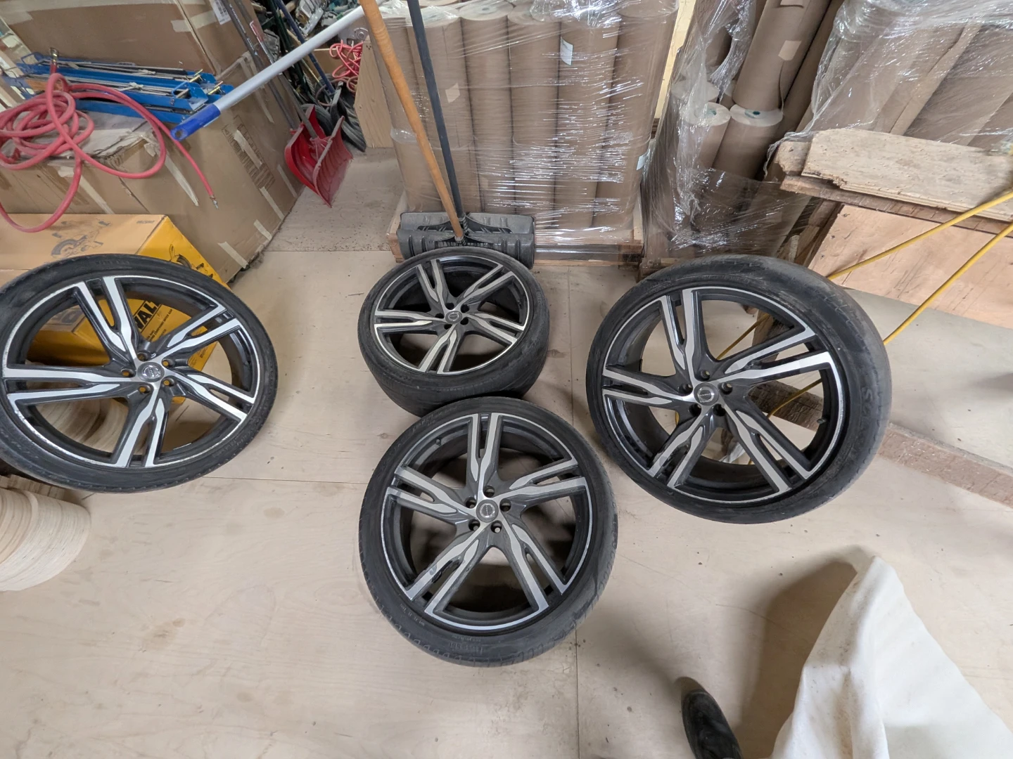 Original Volvo rims and Pirelli 275/35 R22 Tires (Set of 4)