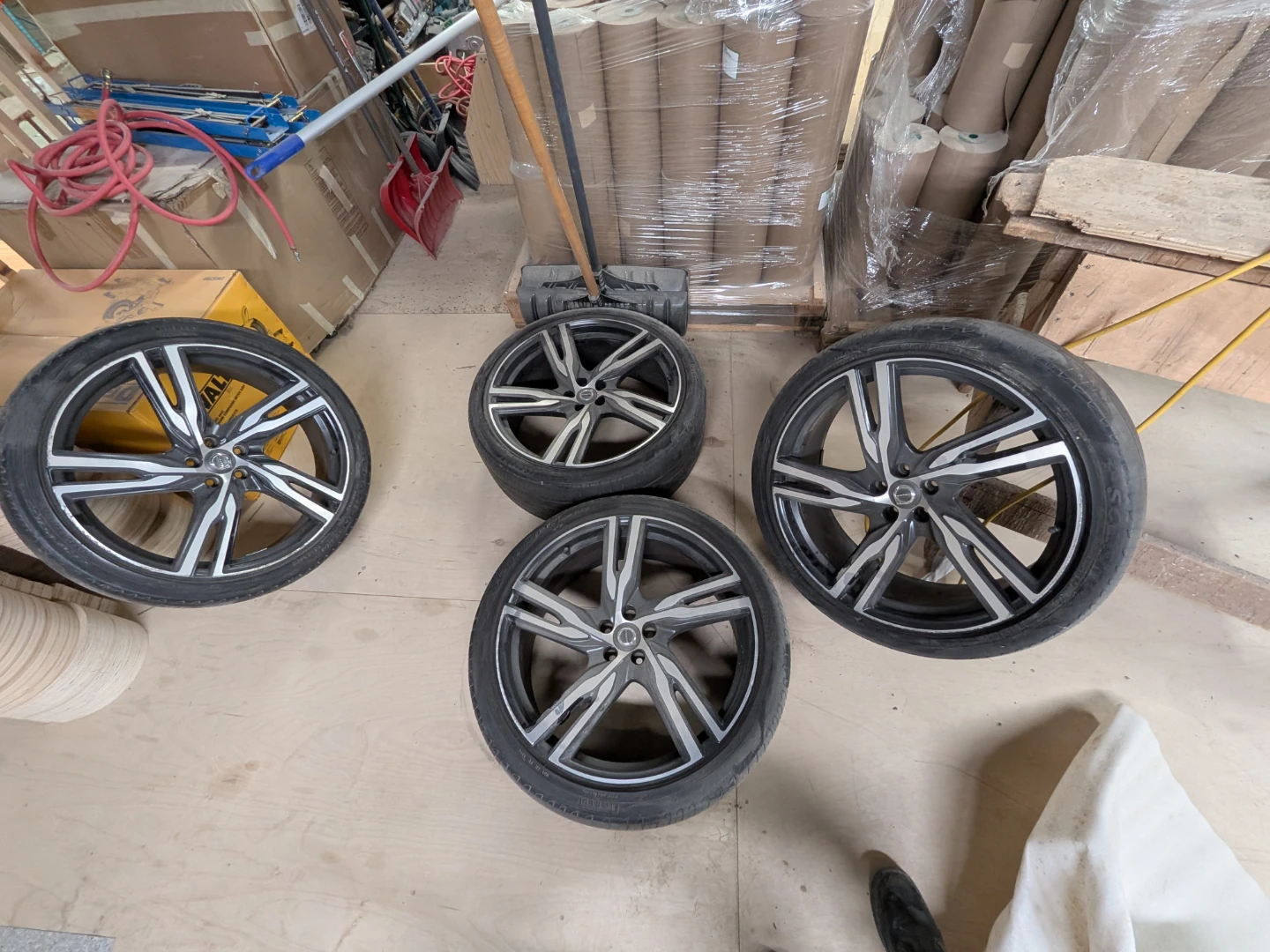 Original Volvo rims and Pirelli 275/35 R22 Tires (Set of 4) - photo 2