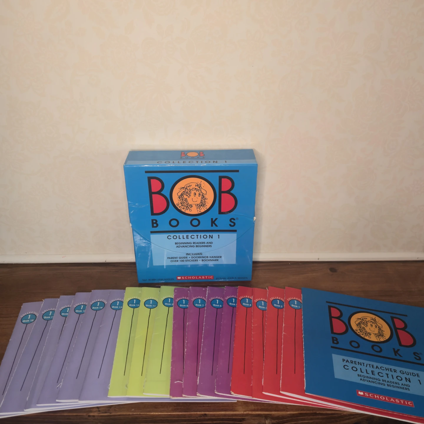 Bob Books Collection 1 Beginning Readers Box Set