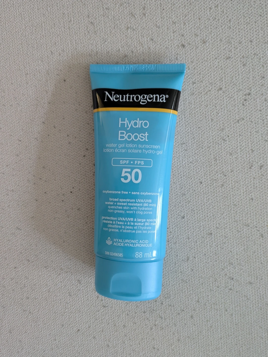 Brand New Neutrogena Hydro Boost Sunscreen SPF 50 (88 mL)