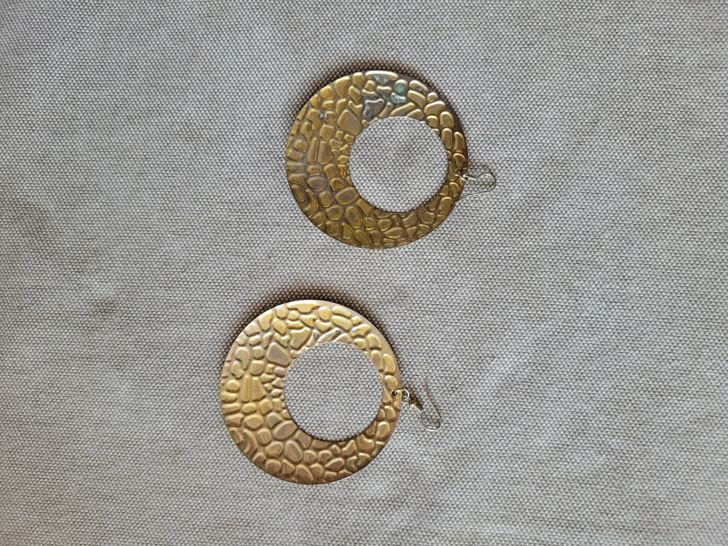 Gold coloured statement hoop earrings - photo 2