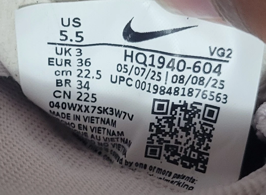 Nike Women's Shoes Size 5.5 - photo 4