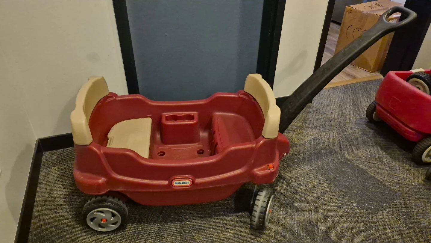 Little Tikes Wagon with Pull Handle