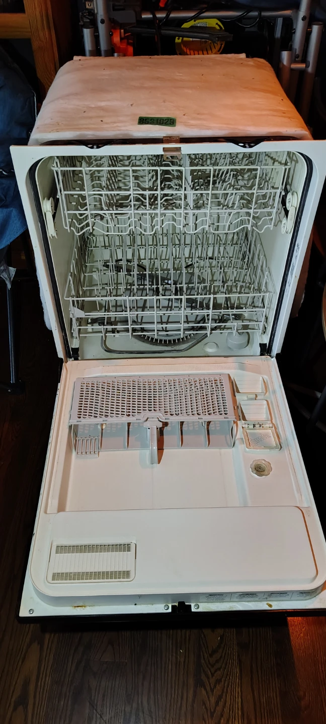 Free Dishwasher - photo 2