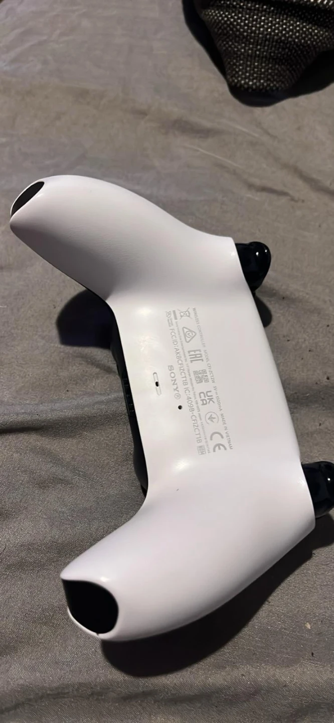 Sony PlayStation 5 DualSense Wireless Controller (White) - photo 2