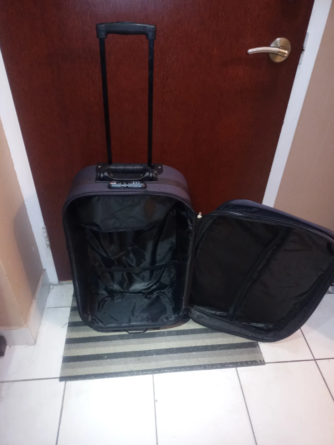 Luggage🎒 - photo 2