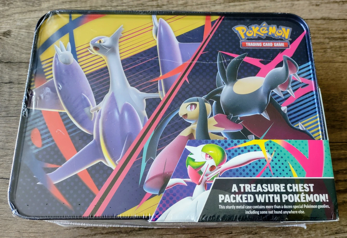 Pokémon TCG Collector Treasure Chest 2025 - photo 2