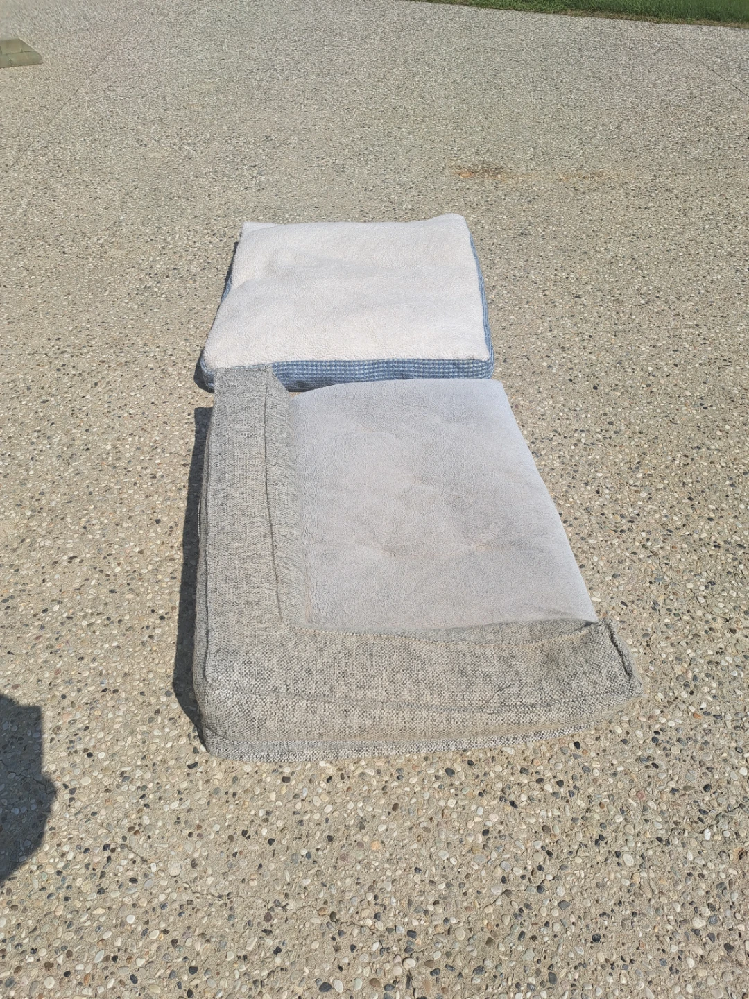 Dog beds and dog car seat cover - photo 2