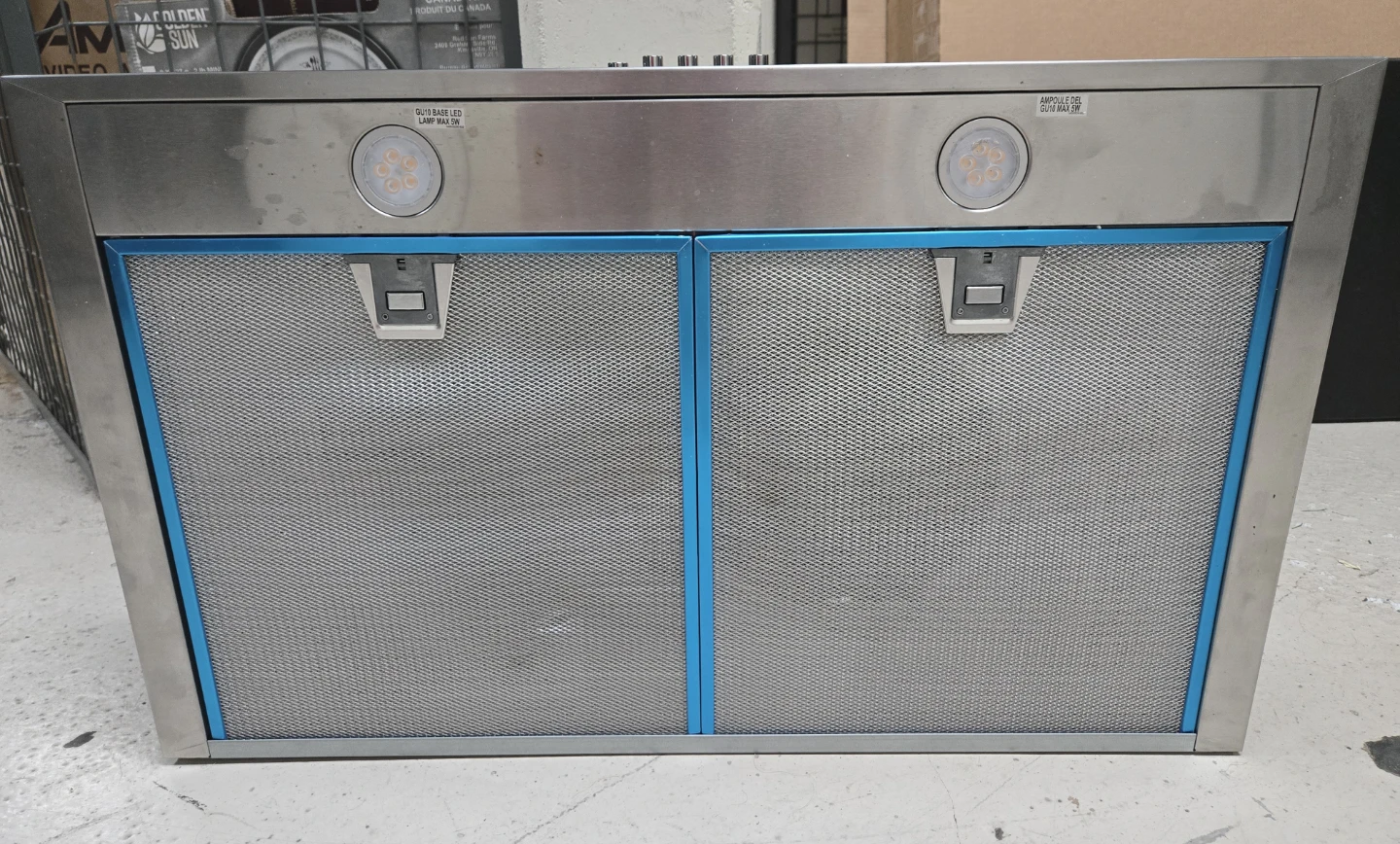 Stainless Steel Range Hood in excellent condition - photo 2