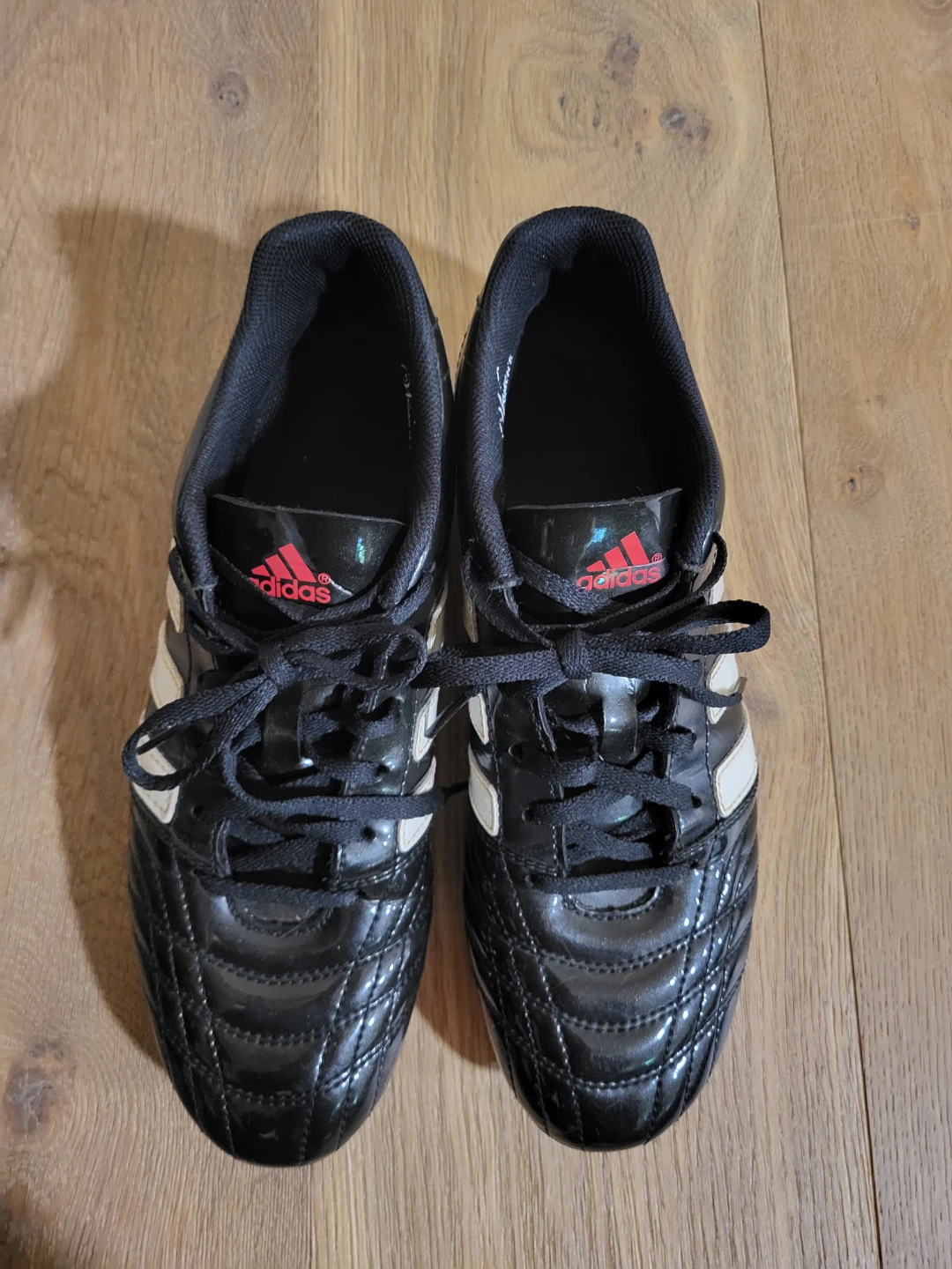 Soccer cleats