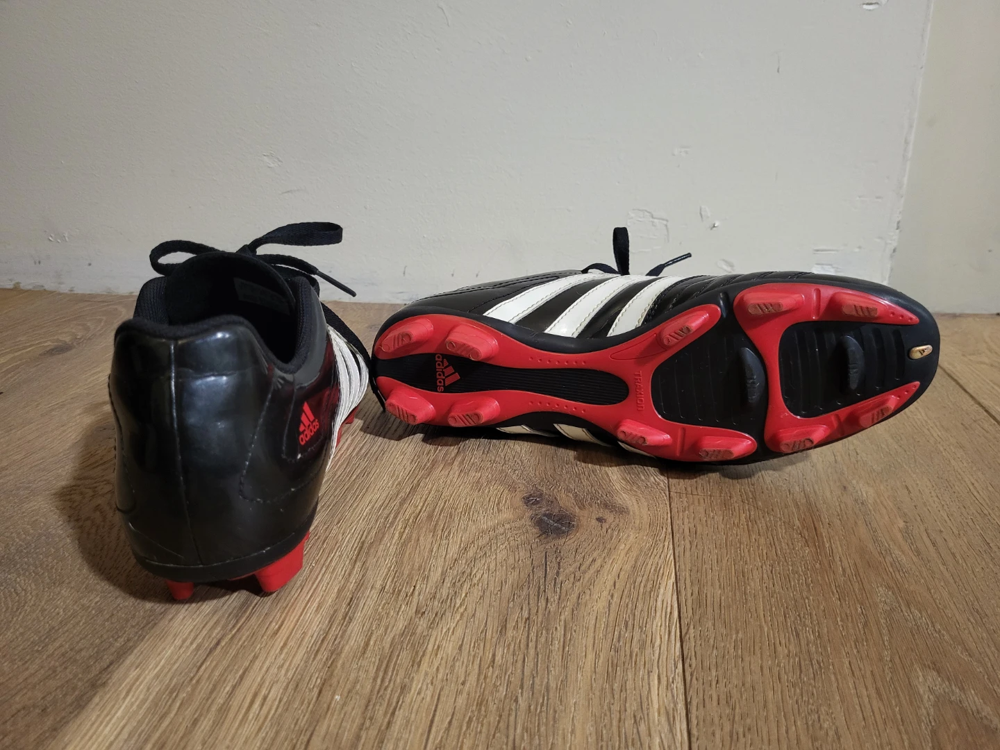Soccer cleats - photo 3