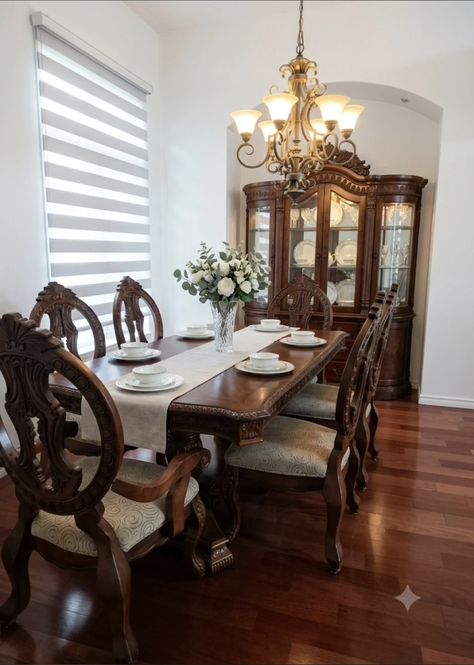 Traditional Carved Pedestal Dining Table & 6 Chairs