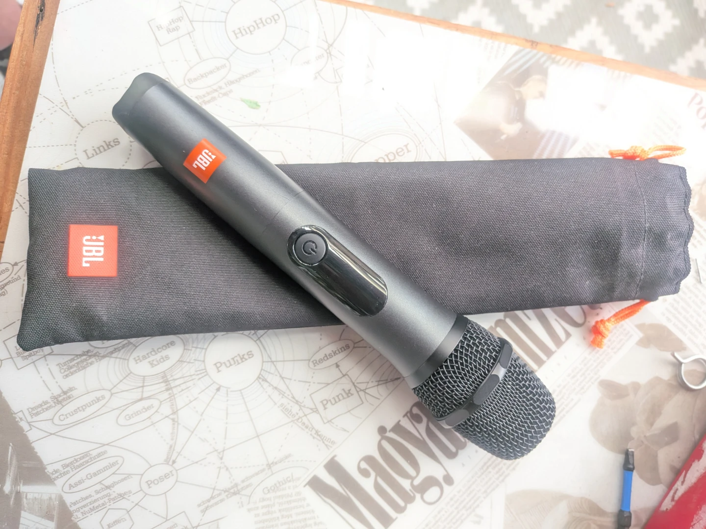 JBL Wireless Microphone with Carrying Pouch