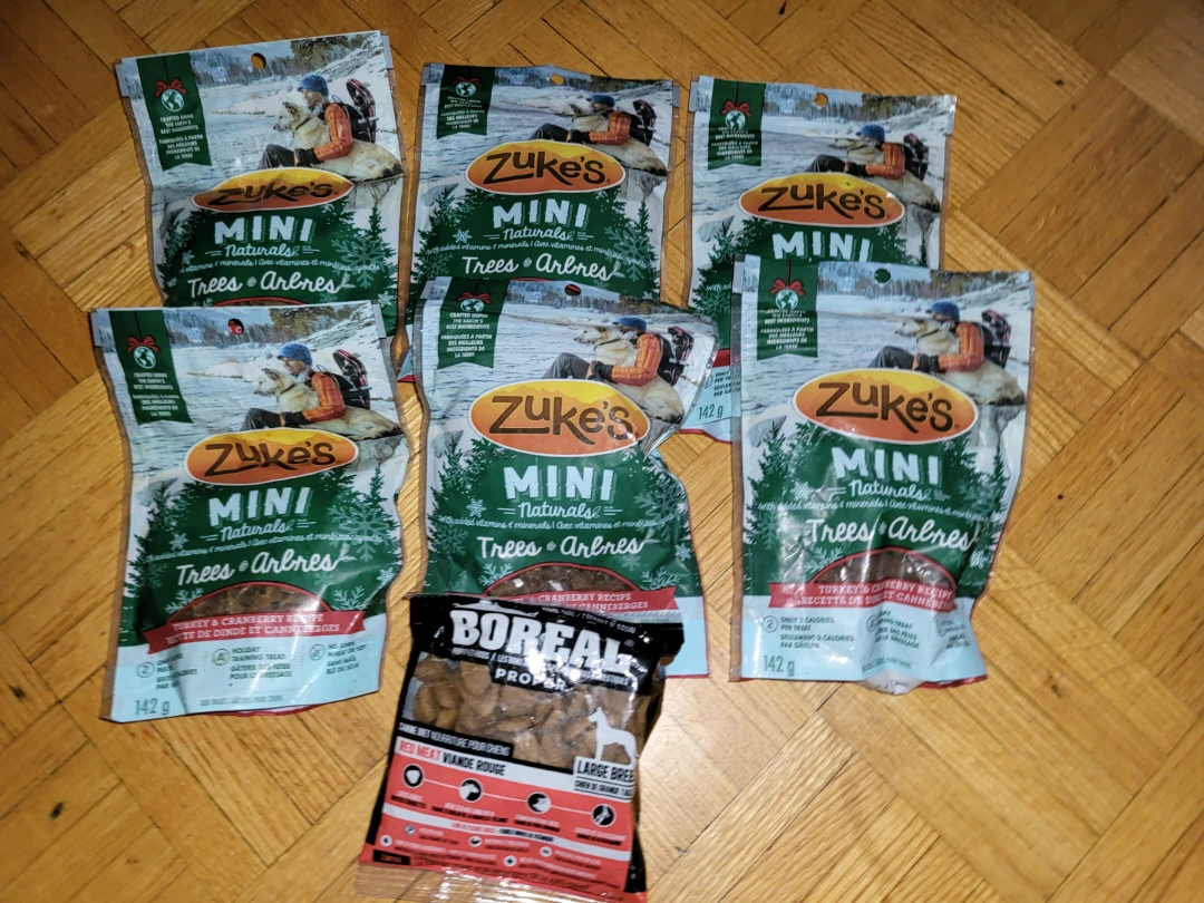 Zuke's Mini Naturals Trees & Arbres Dog Treats
