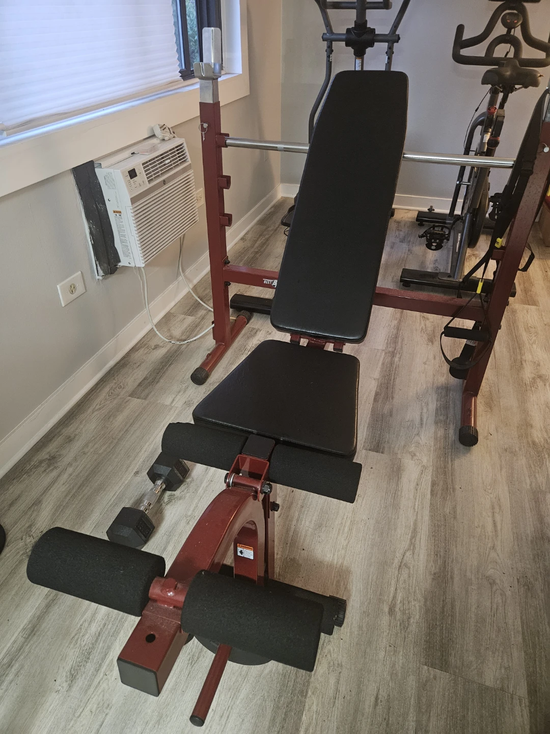 Weight Bench with Leg Developer