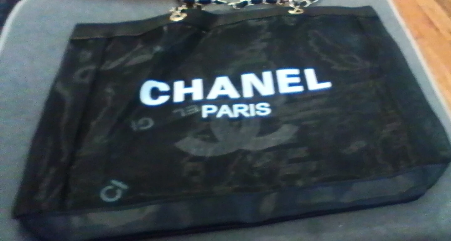 CHANEL Paris Black Tote Bag - photo 2