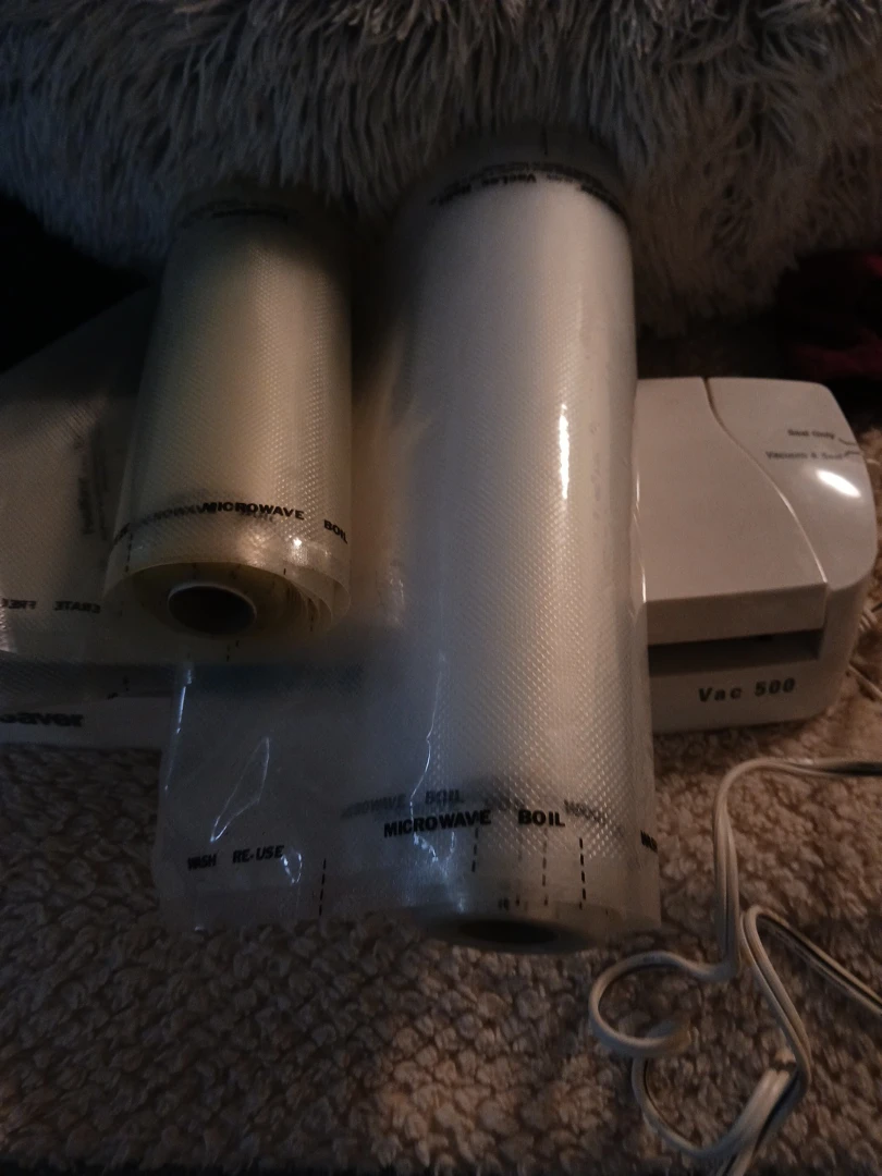 FoodSaver Vac 500 Vacuum Sealer with Rolls - photo 3