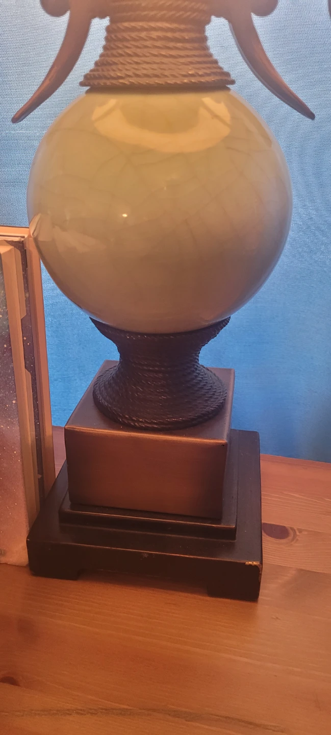 2 Beautiful  Antique Table Lamps - photo 2