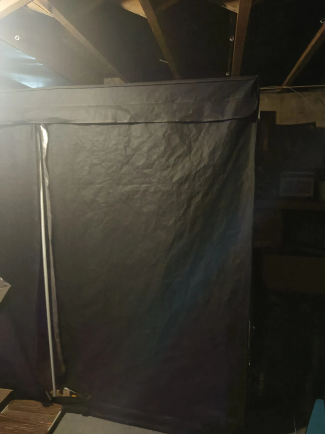 Indoor growing equipment - photo 3