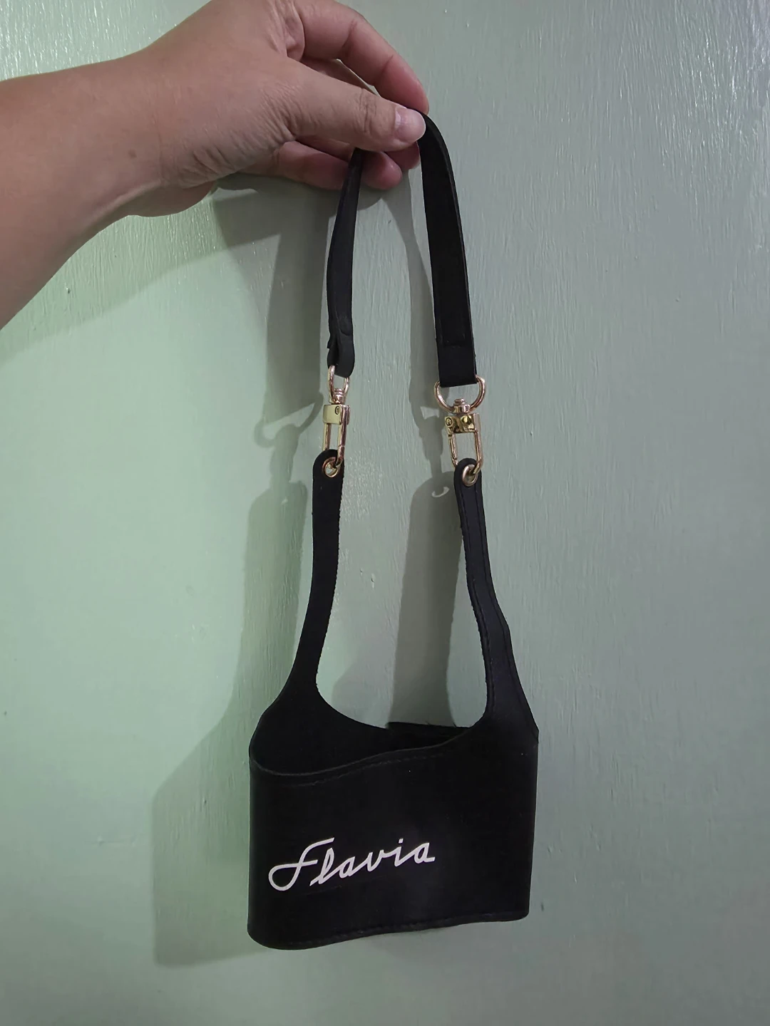 Flavia Black Drink Holder with Strap