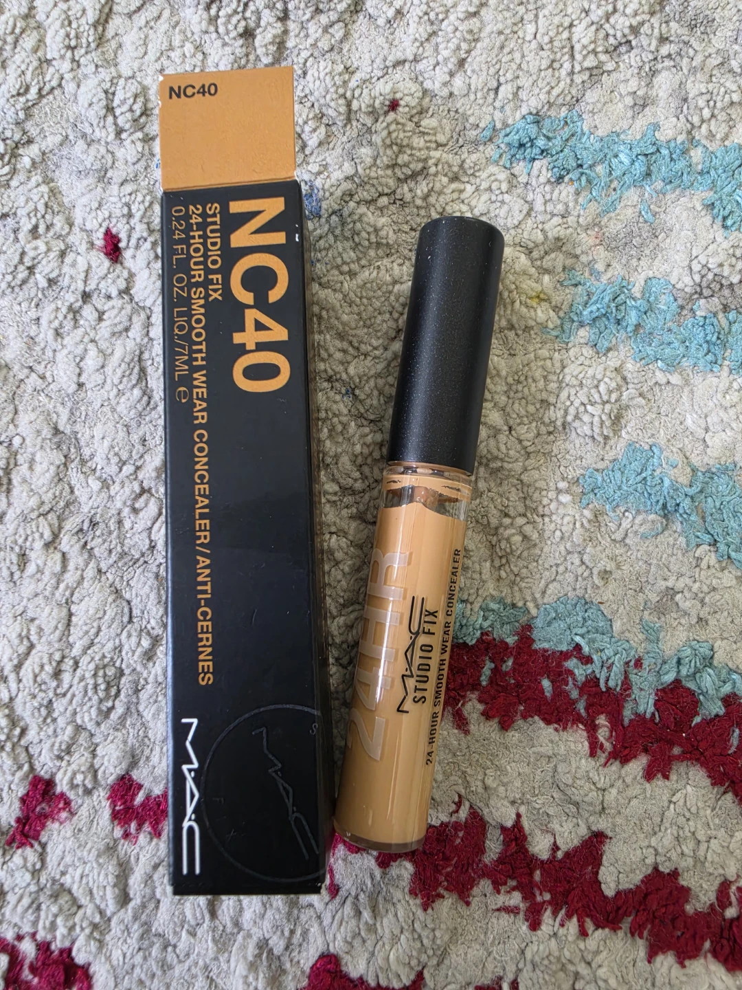 MAC Studio Fix 24-Hour Smooth Wear Concealer NW22
