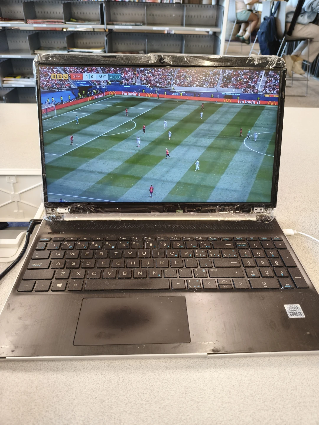 15" HP Budget Laptop i5/8gb/500ssdhd.  4/10 cosmetic