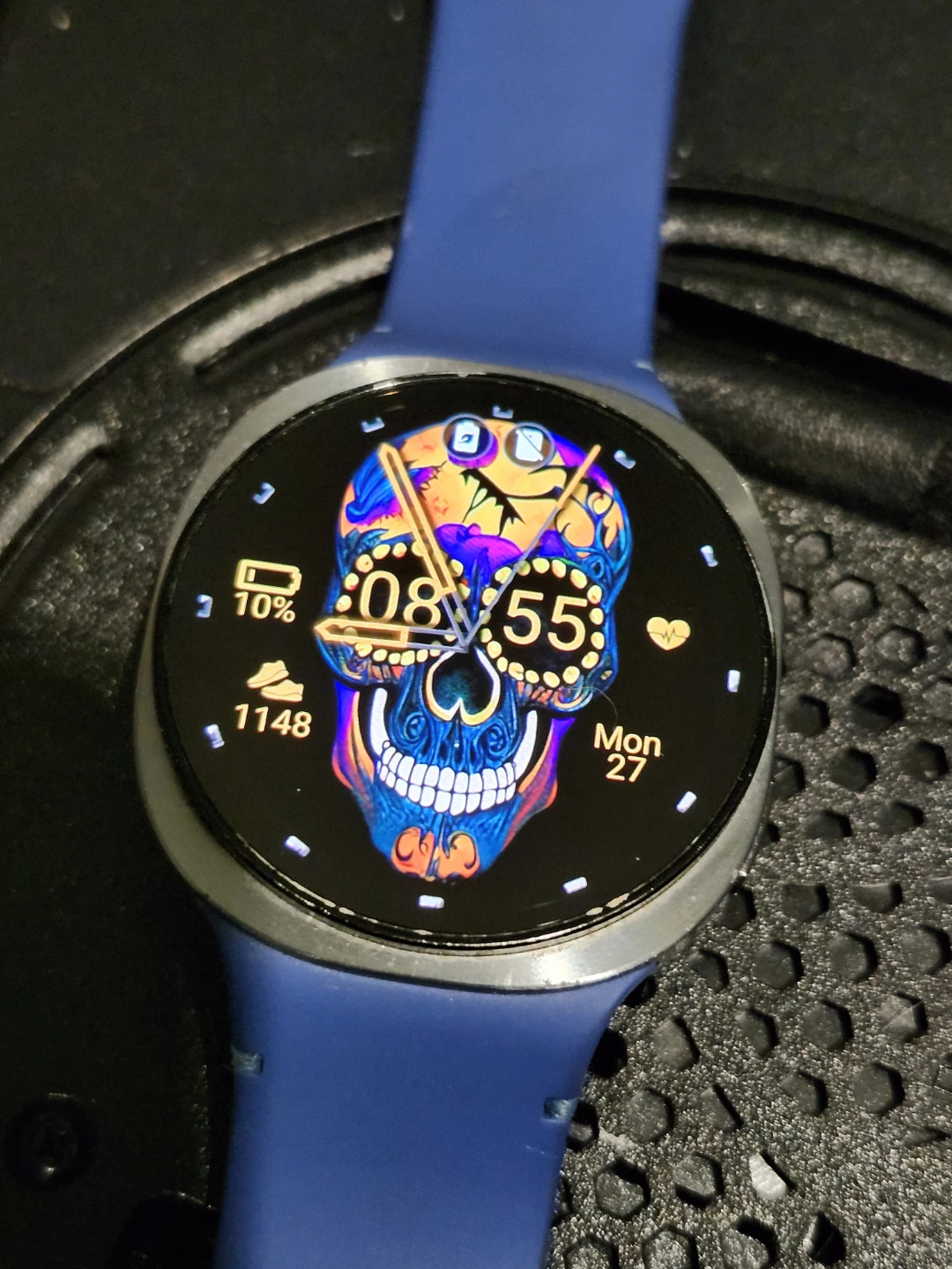 Samsung galaxy watch 8 with Blue Band and 1 extra band