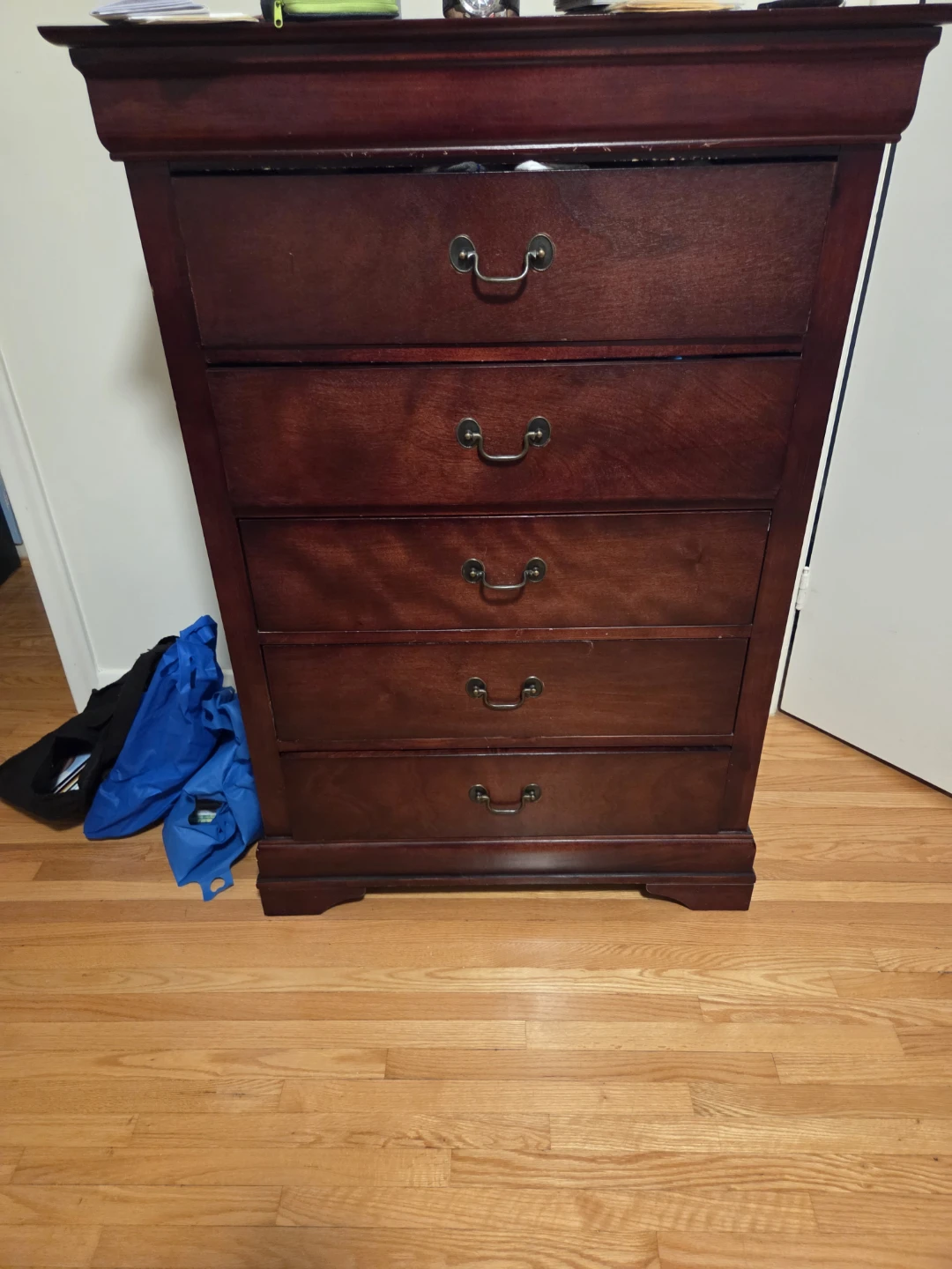 Wooden Dresser with 5 Drawers and 2 Nightstands