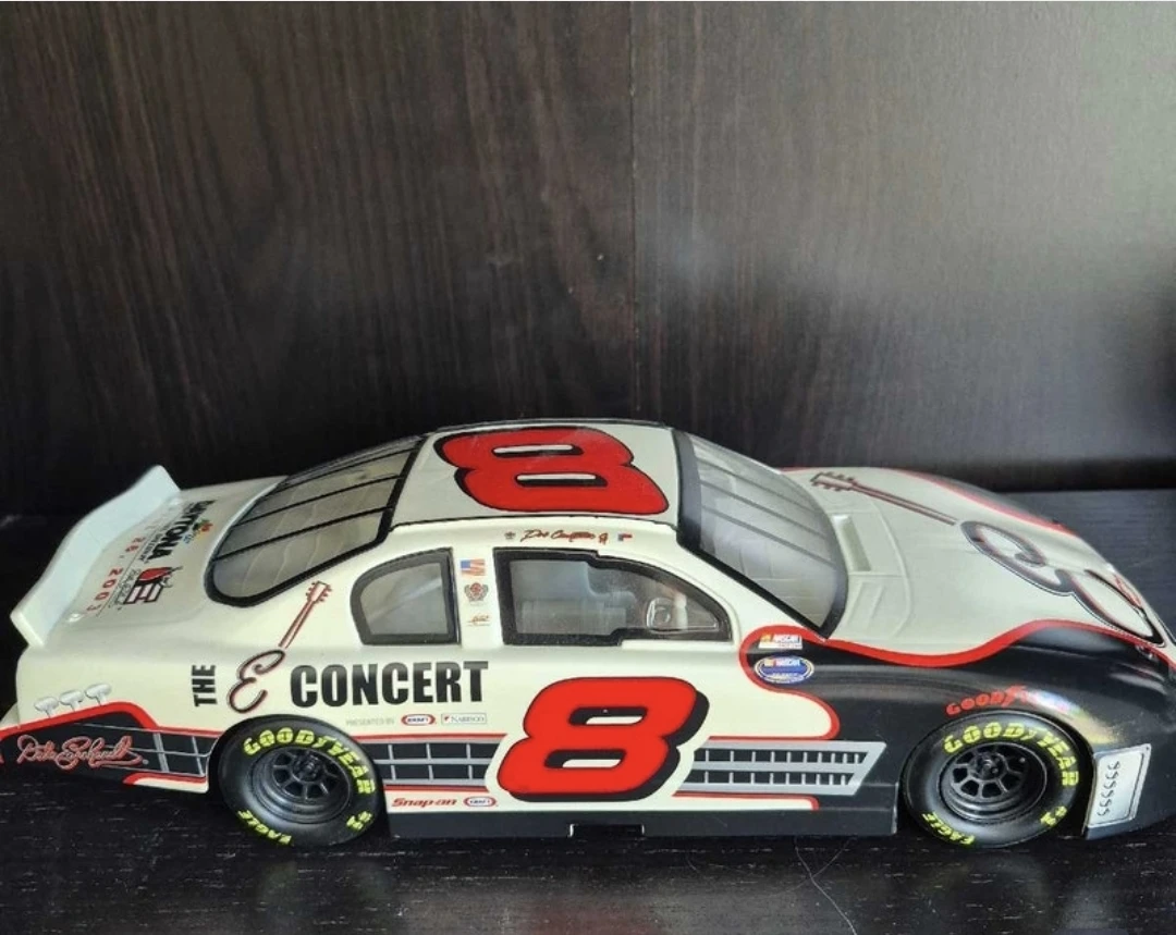 Winner's Circle 1:18 Dale Earnhardt Tribute Concert Car