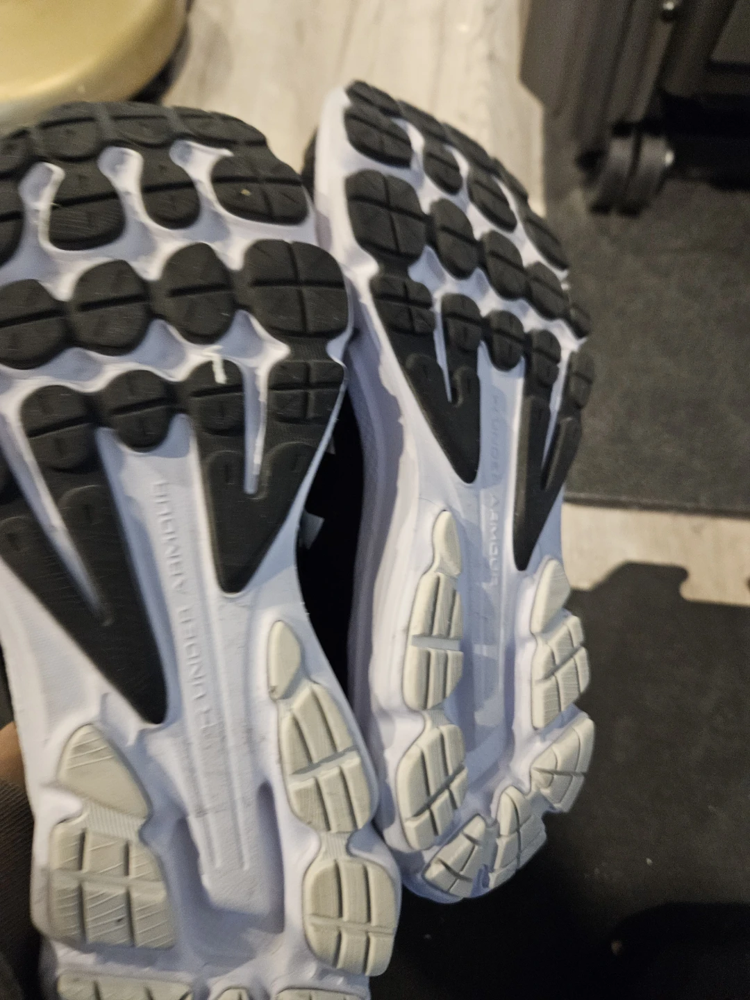 Under armour women's shoes 9, Gemini charge (WHITBY) - photo 2