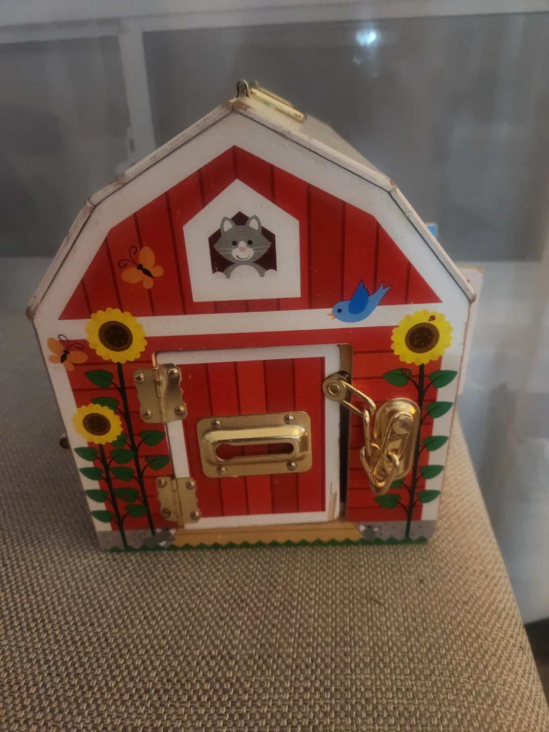 Vintage Wooden Barn Toy with Locks - photo 3