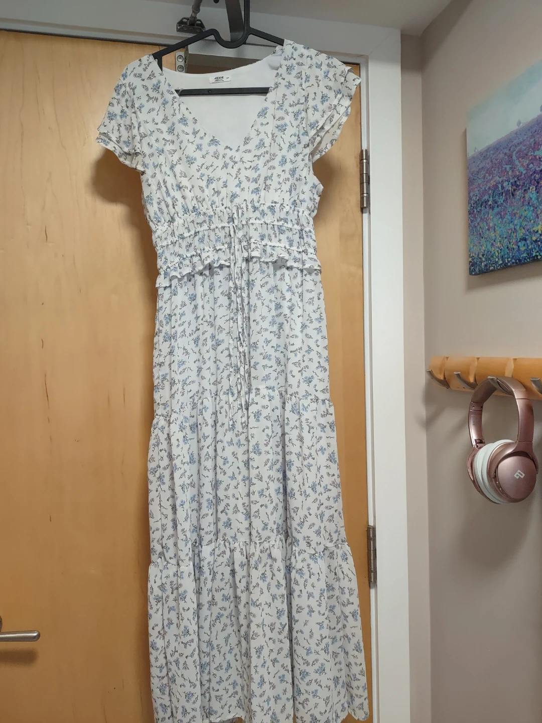 Women's dresses - size small - photo 2
