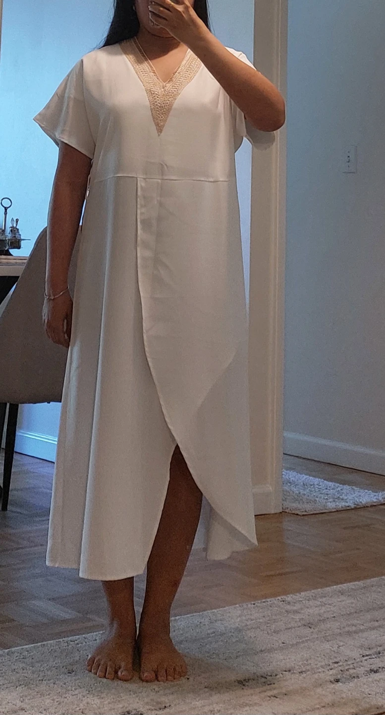 White V-Neck Dress with Lace Trim - photo 3