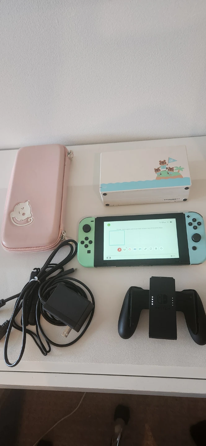 Nintendo Switch V2 Animal Crossing Edition