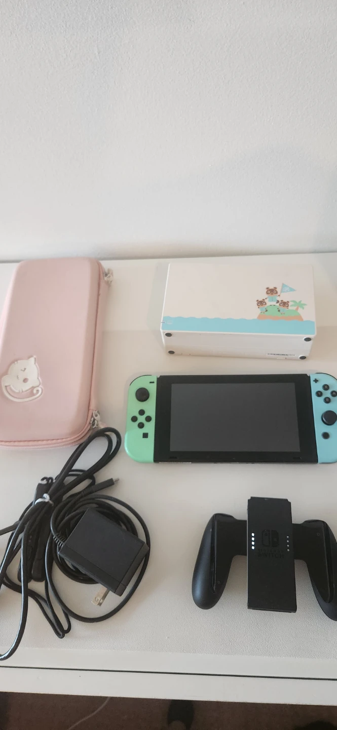Nintendo Switch V2 Animal Crossing Edition - photo 3