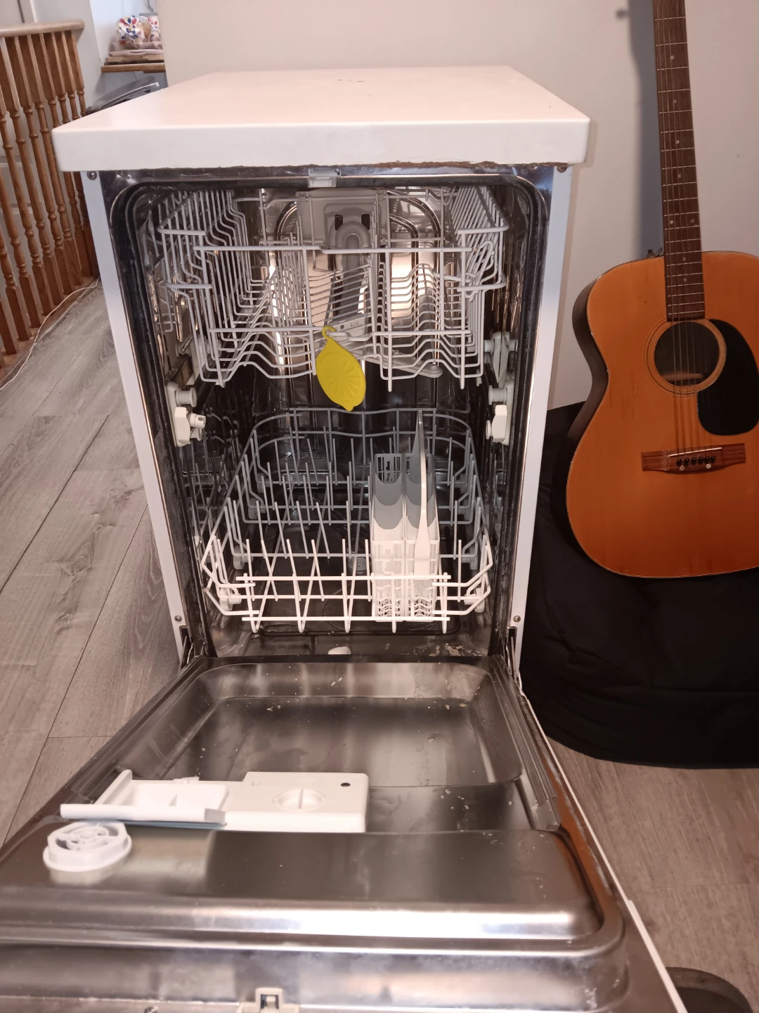 GE Dishwasher - photo 2