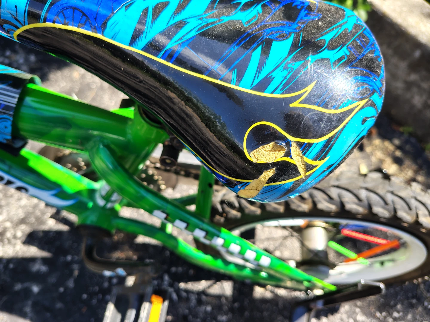 Hot Wheels Kids Bike with Training Wheels - photo 3