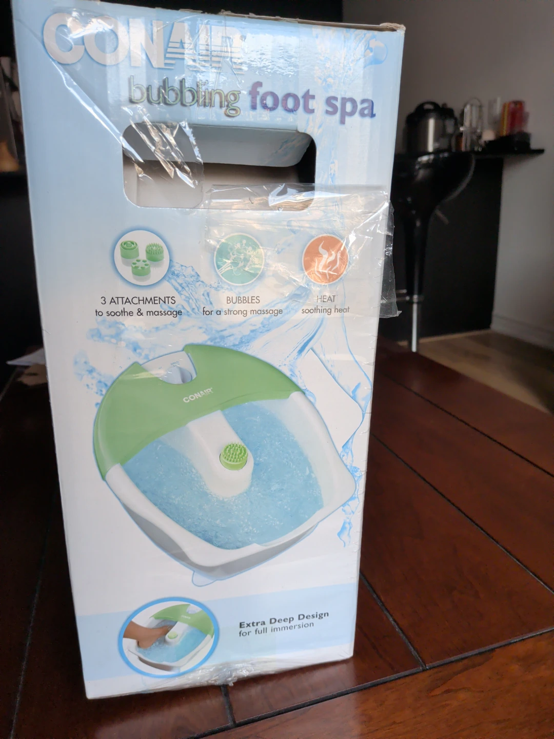CONAIR Bubbling Foot Spa with Heat and 3 Attachments - photo 2