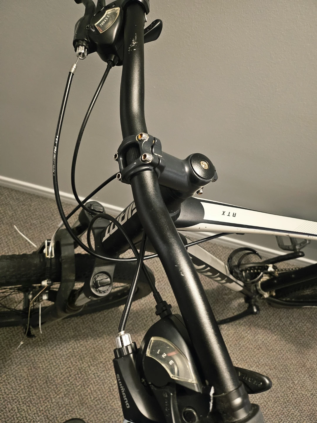 Giant Mountain Bike - photo 2
