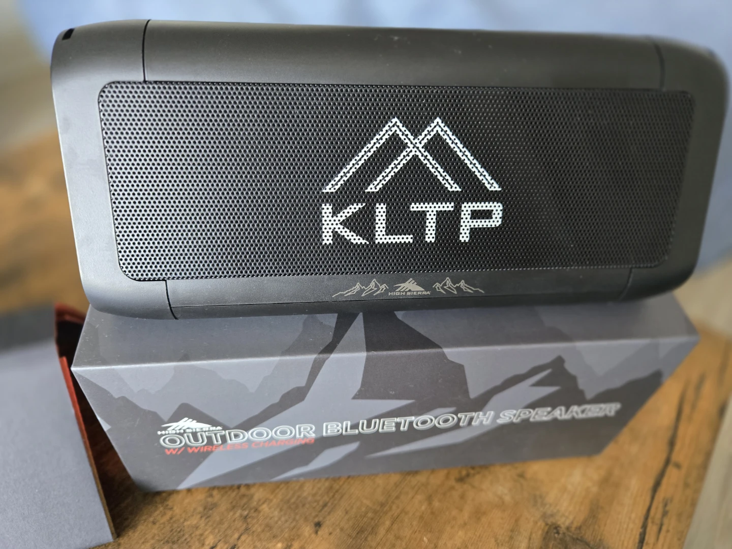 High Sierra Outdoor Bluetooth Speaker with Wireless Charging - photo 2