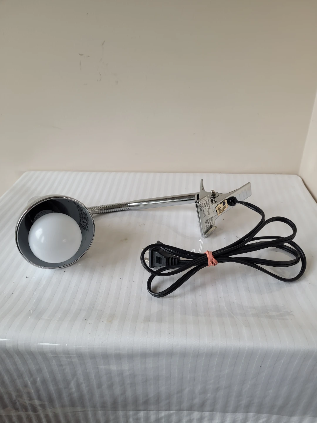 Clip-on Desk Lamp