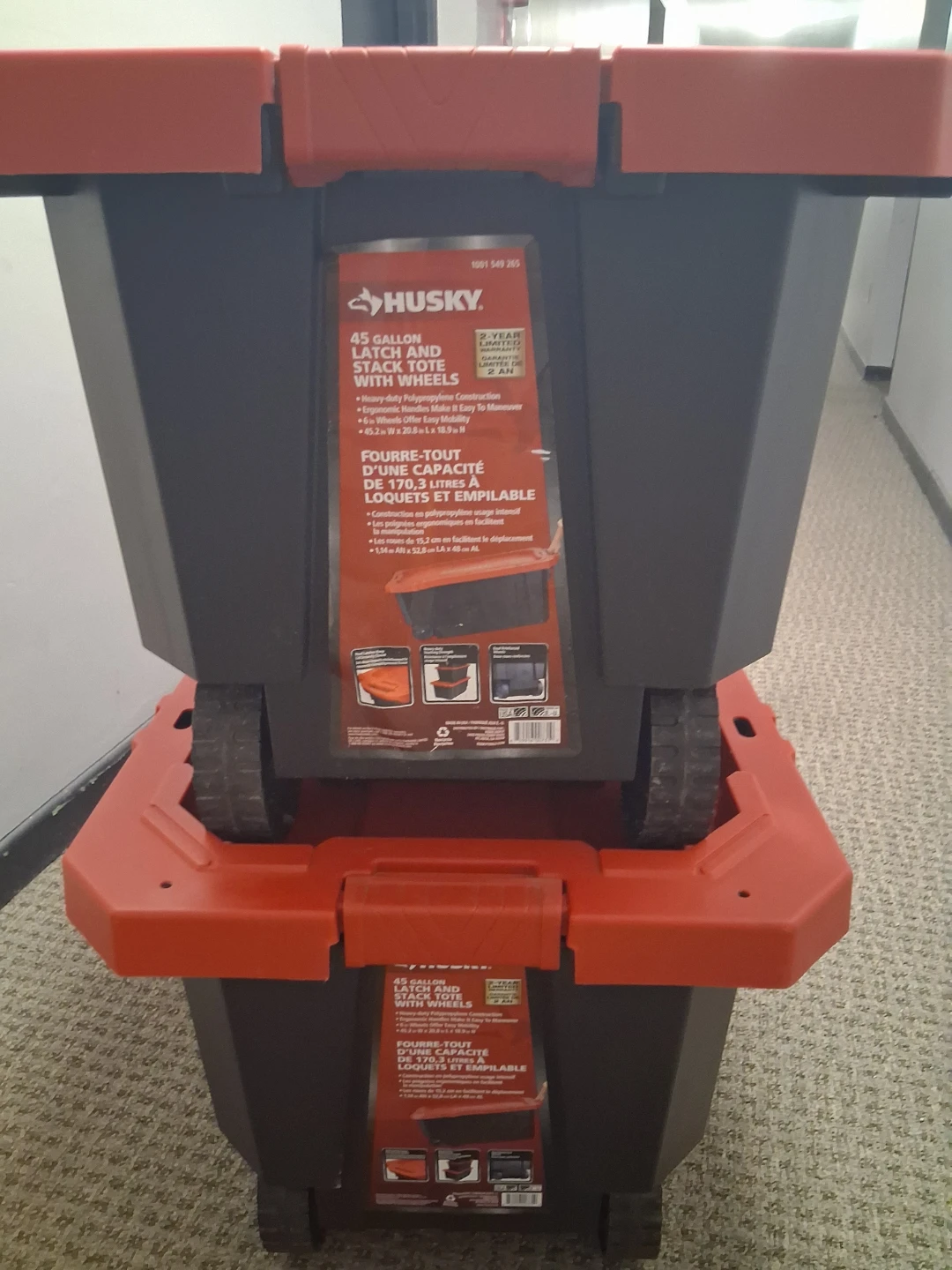 Husky 45 Gallon Latch and Tote with Wheels - photo 3