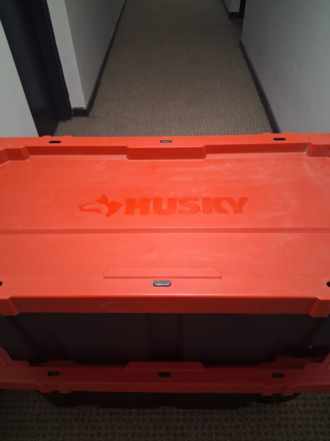 Husky 45 Gallon Latch and Tote with Wheels - photo 4