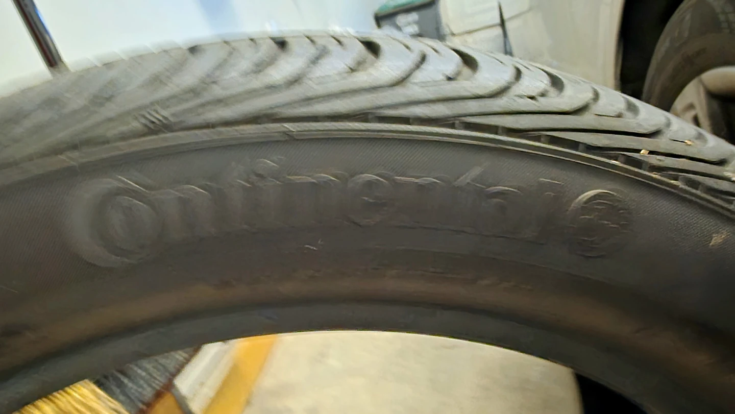 Continental ContiProContact SSR Tire 245/45R18 - photo 5